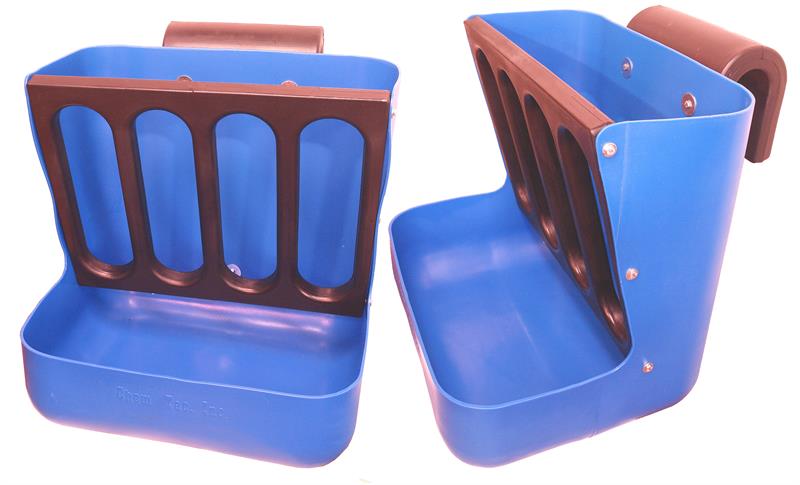 PLASTIC HORSE FEEDER