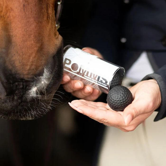 Pony pomms black