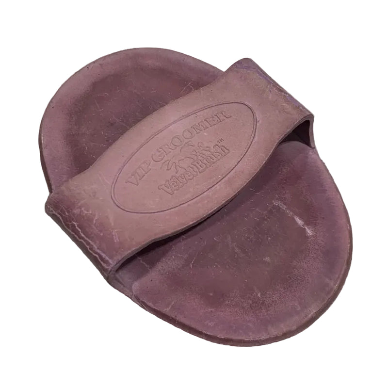 VIP GROOMER VELVET BRUSH